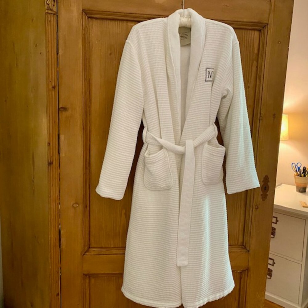 Pottery Barn waffle weave & Turkish terry cloth luxurious bathrobe - size SMALL